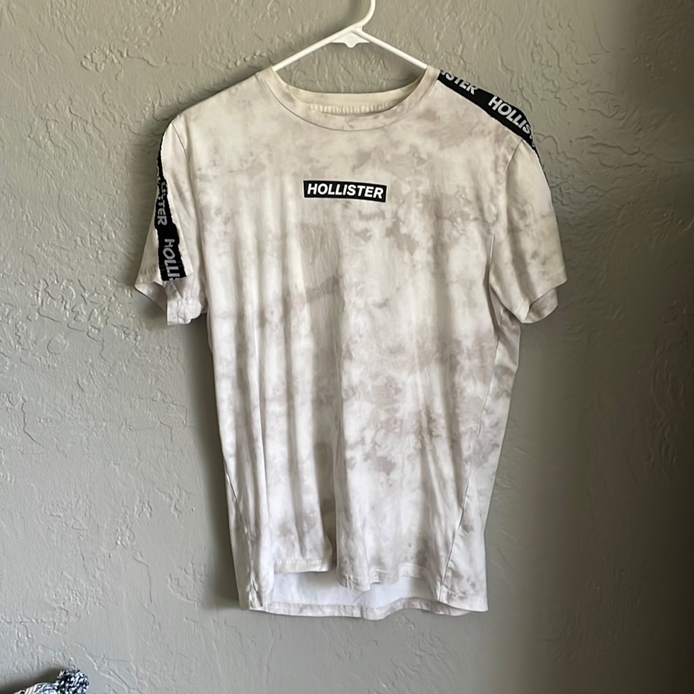 Hollister Tee